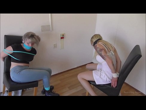 ❤️ צוגעבונדן / צוגעבונדן און געגאסען / מיידל אין נויט ❤ סופּער סעקס ביי אונדז ️❤